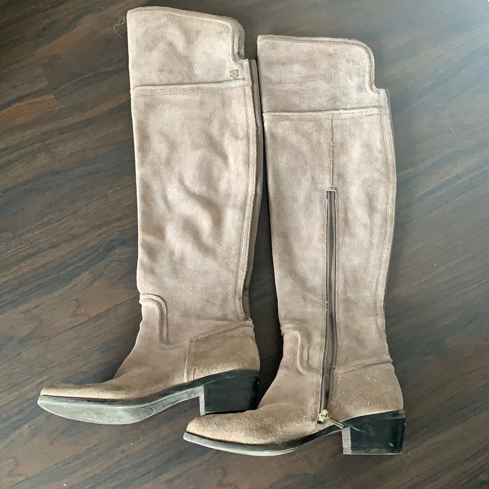 Vince Camuto Size 7.5 grey suede boots